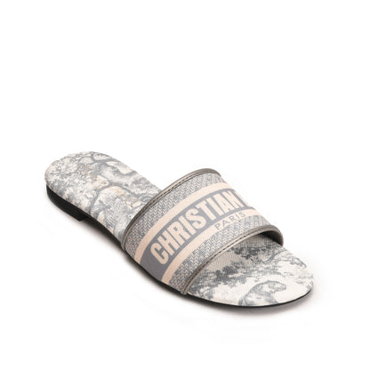Stylish Grey Slip-On Slippers with Logo Strap Slippers| 597J-G